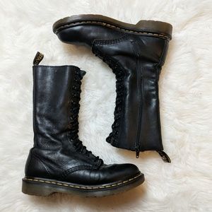 Dr. Martens 1B99 Air Cushion Black Lace Boot sz 7